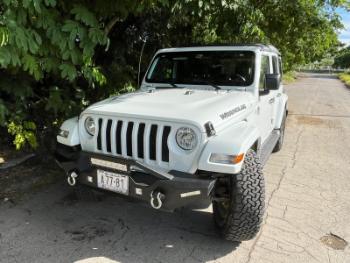 4 Door Jeep Wrangler White